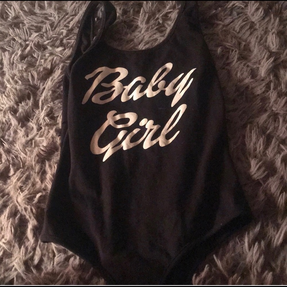 “Baby girl” bodysuit🤤